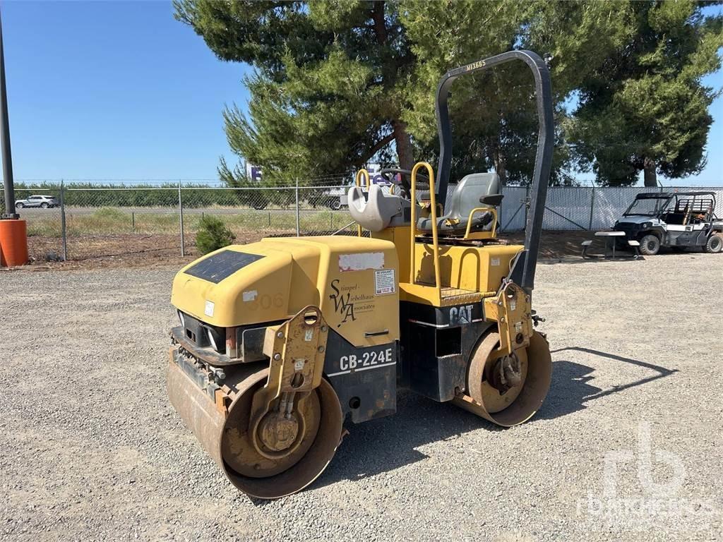 CAT CB224E Tandemové valce