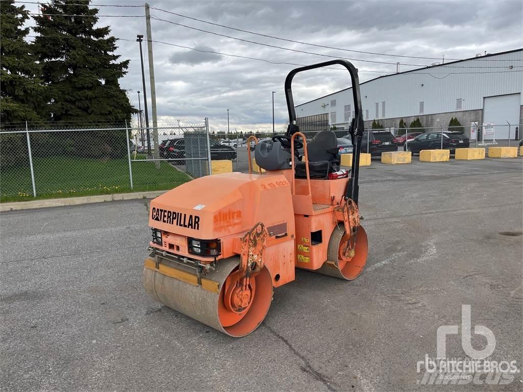 CAT CB24 Tandemové valce