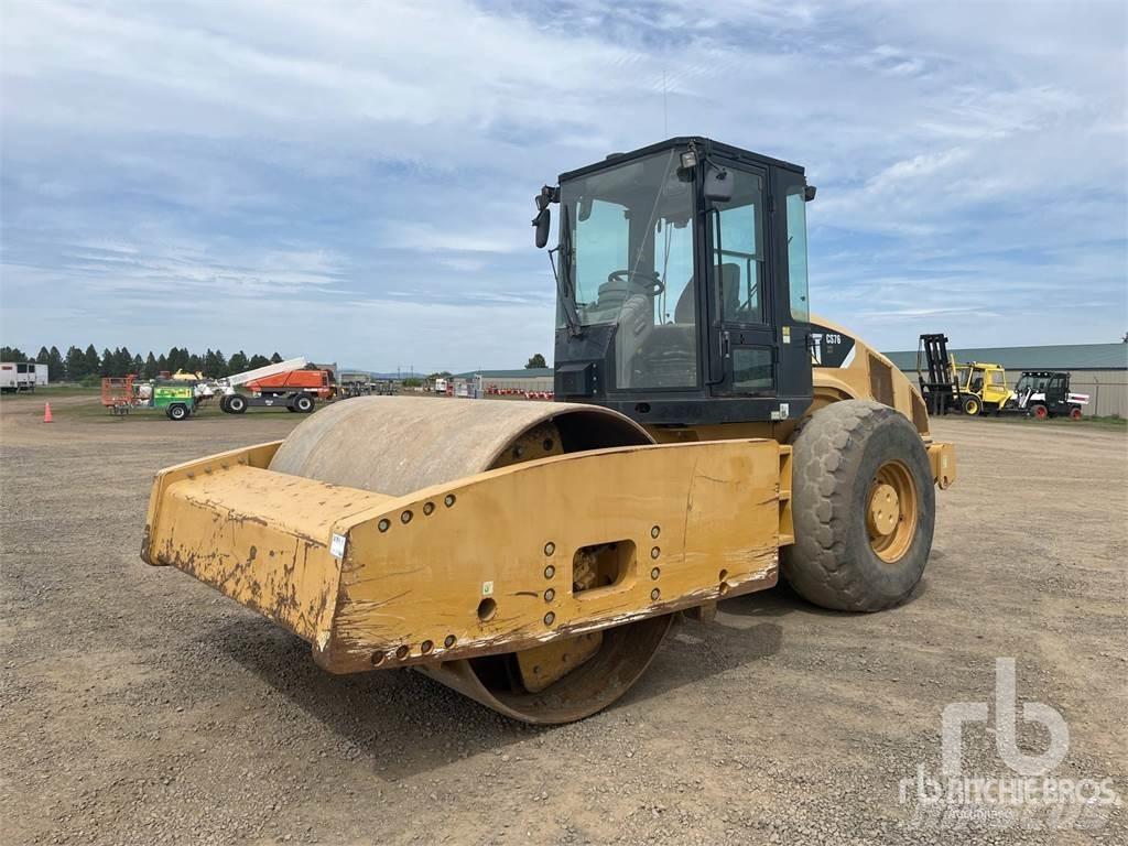 CAT CS76XT Pôdne kompaktory