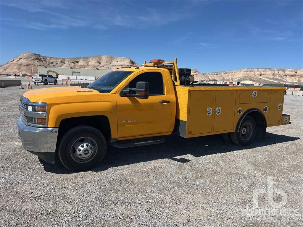 Chevrolet 3500 Komunálne / Multi-úžitkové vozidlá