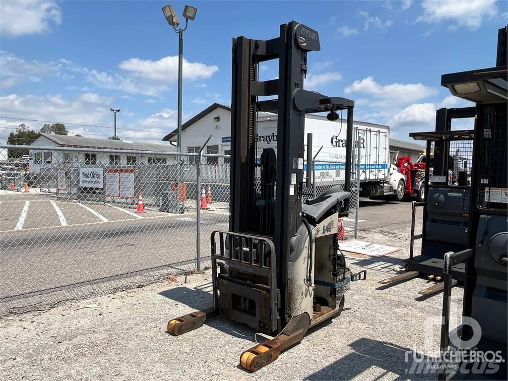 Crown RR5200 Akumulátorové vozíky