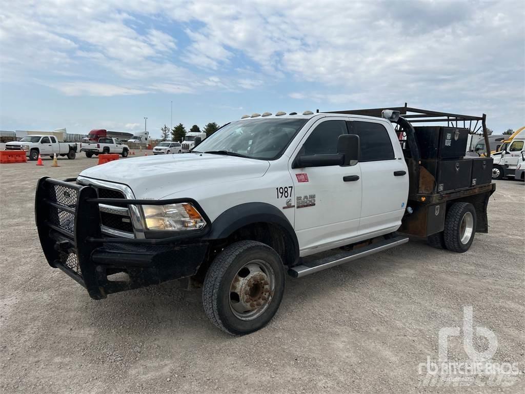 Dodge 5500 Plošinové nákladné automobily/nákladné automobily so sklápacími bočnicami