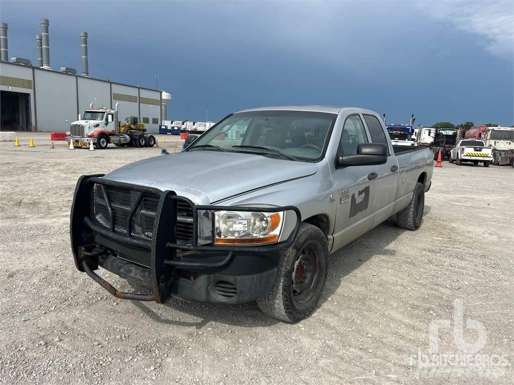Dodge RAM 2500 Nakladacia/sklápacia bočnica