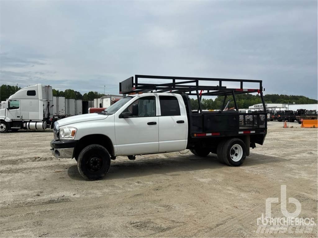 Dodge RAM 3500 Plošinové nákladné automobily/nákladné automobily so sklápacími bočnicami