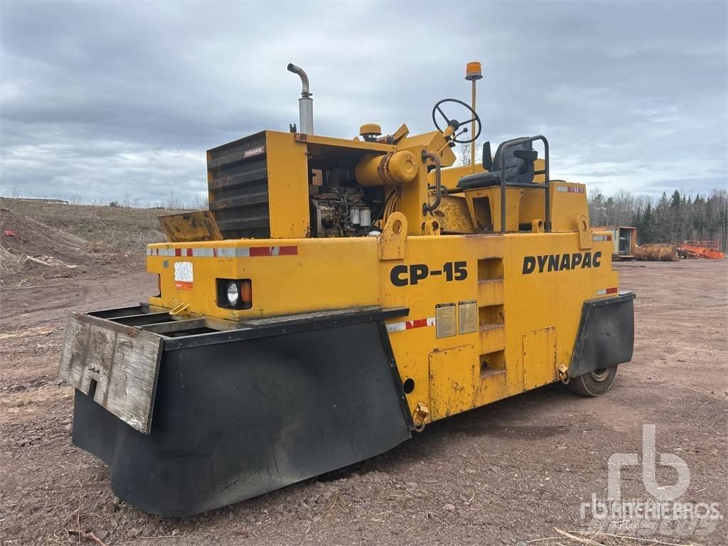 Dynapac CP15 Ťahačové valce