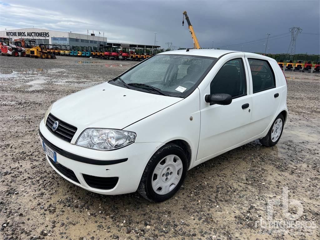Fiat PUNTO Automobily