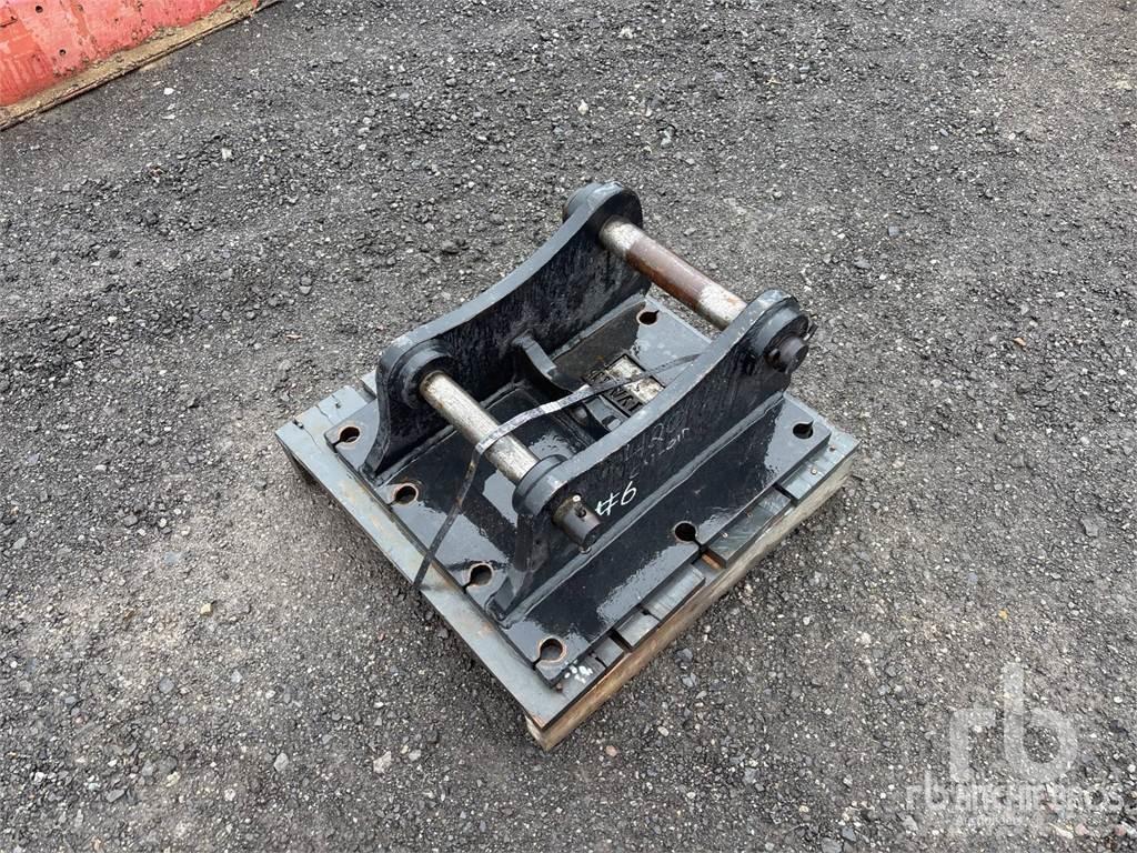  Fits Cat 420D Rýchlospojky