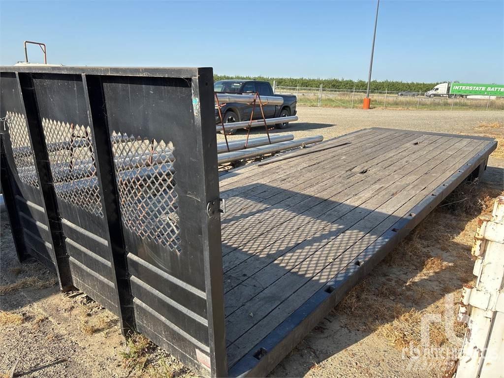  Flatbed Kabíny a interiér