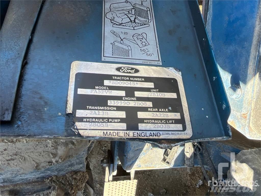 Ford 7740 Ukladače potrubia