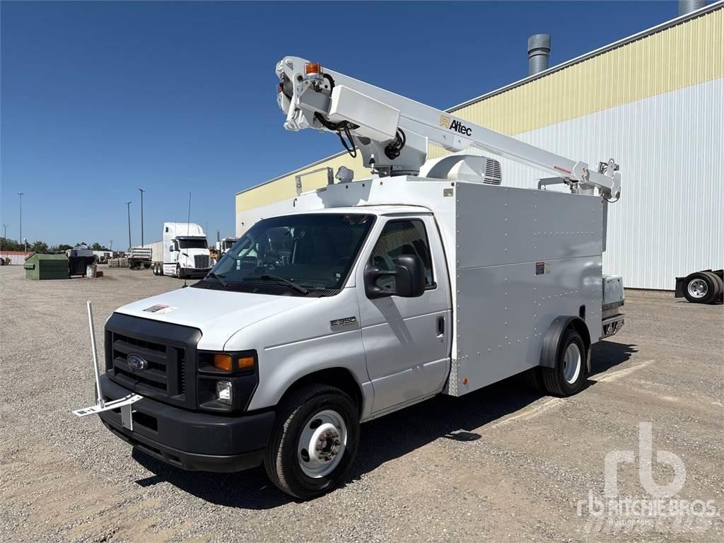 Ford E-350 Prívesové plošiny