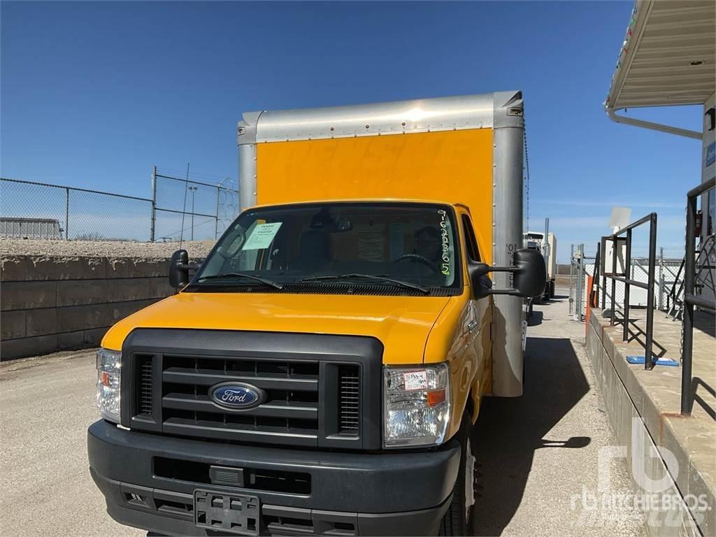 Ford E350 Dodávky