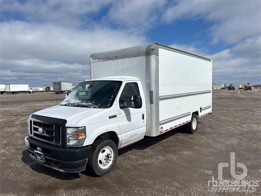 Ford E350 Dodávky