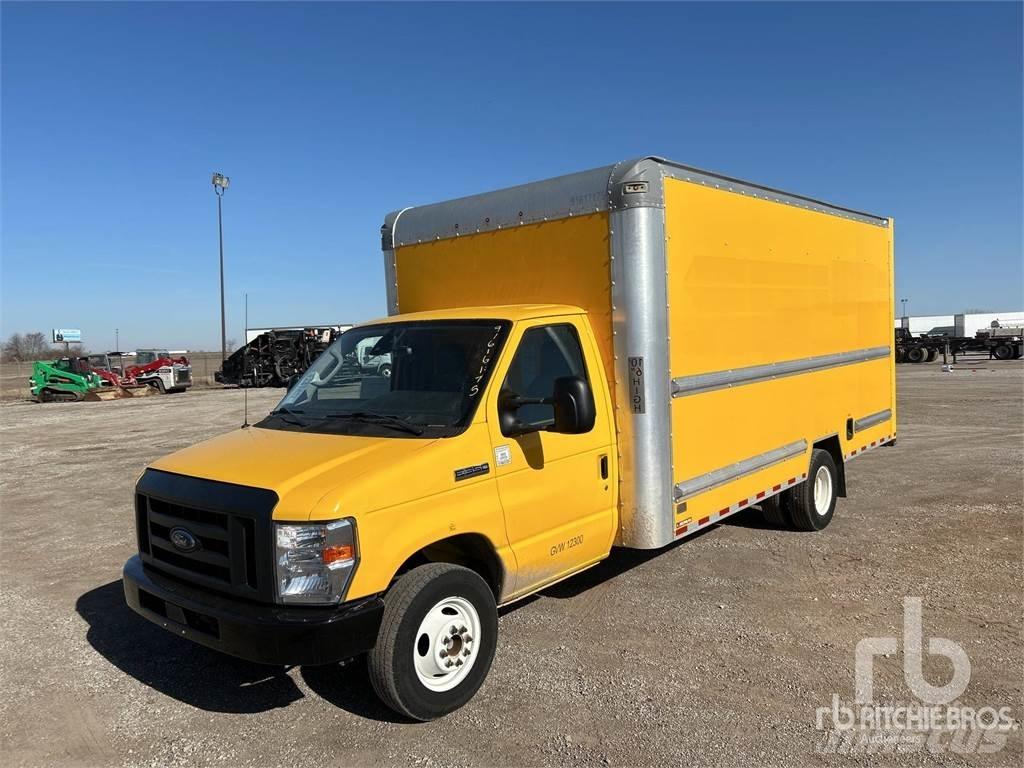 Ford E350 Dodávky