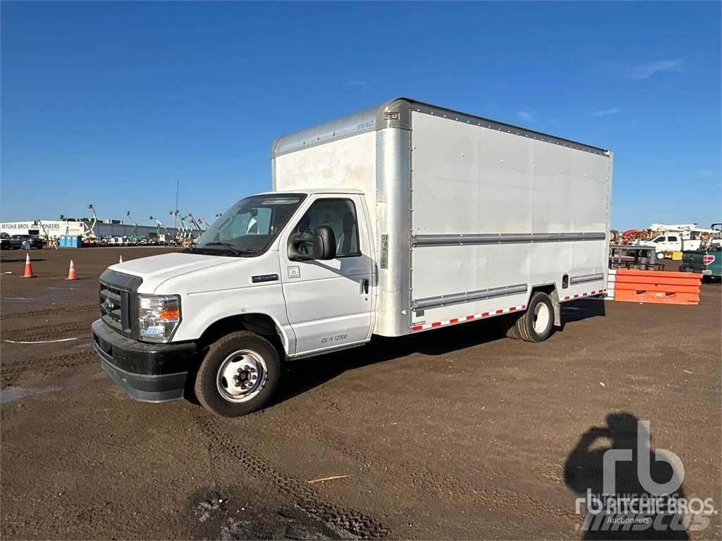 Ford E350 Dodávky