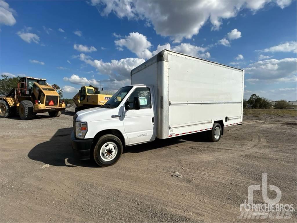 Ford E350 Dodávky