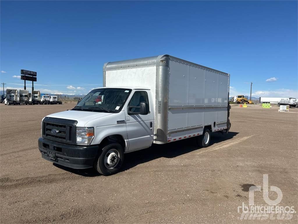 Ford E350 Dodávky