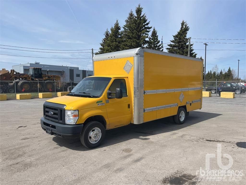 Ford E450 Dodávky