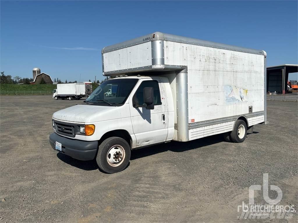 Ford E450 Dodávky