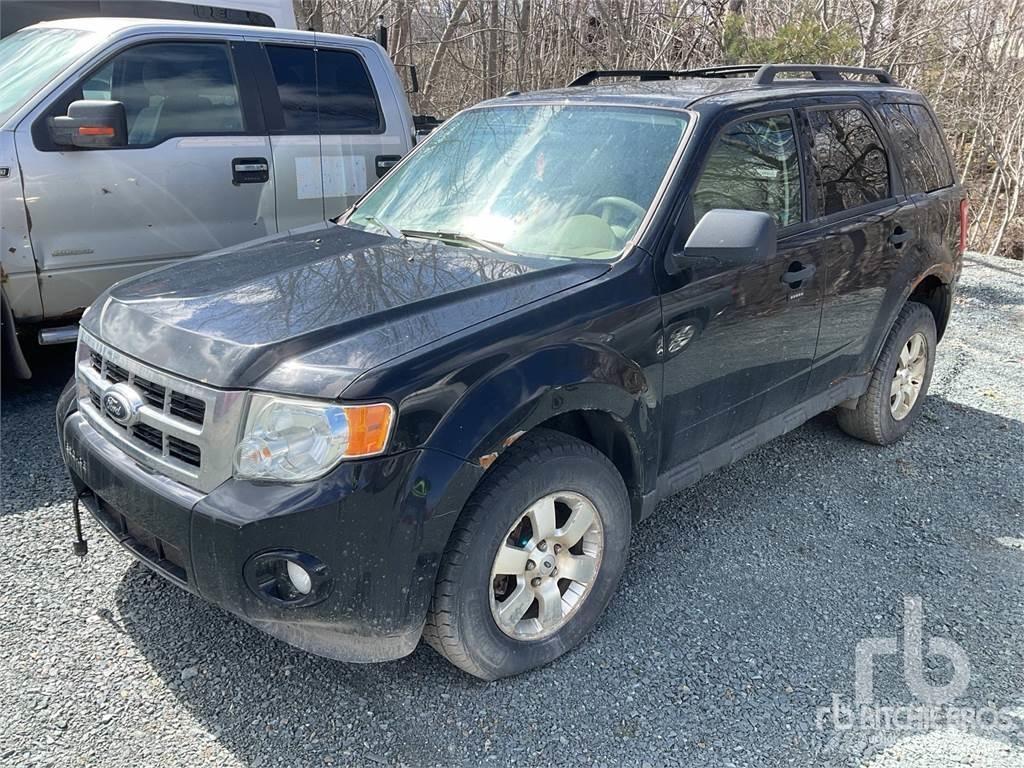 Ford ESCAPE Nakladacia/sklápacia bočnica