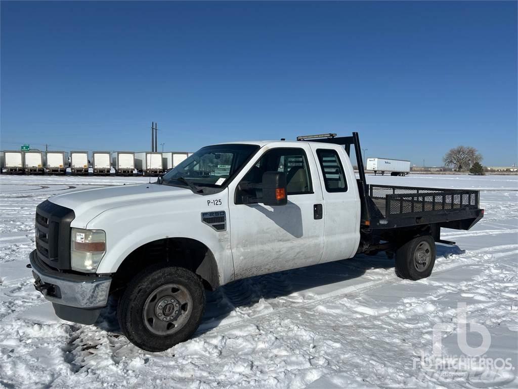 Ford F-250 Plošinové nákladné automobily/nákladné automobily so sklápacími bočnicami