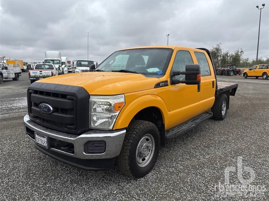 Ford F-250 Plošinové nákladné automobily/nákladné automobily so sklápacími bočnicami