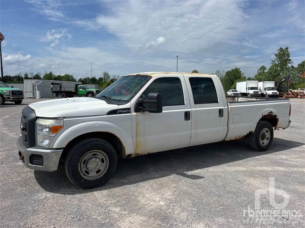 Ford F-250 Nakladacia/sklápacia bočnica
