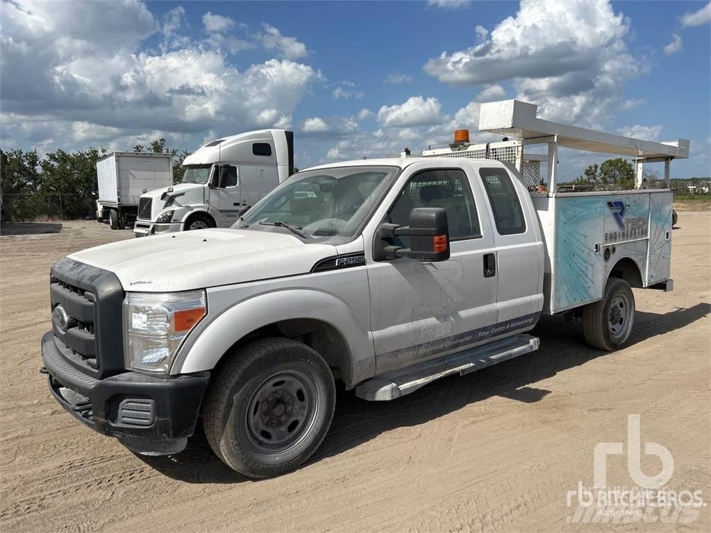 Ford F-250 Komunálne / Multi-úžitkové vozidlá
