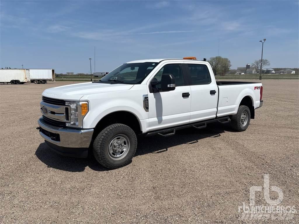 Ford F-250 Nakladacia/sklápacia bočnica