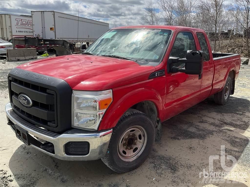 Ford F-250 Nakladacia/sklápacia bočnica