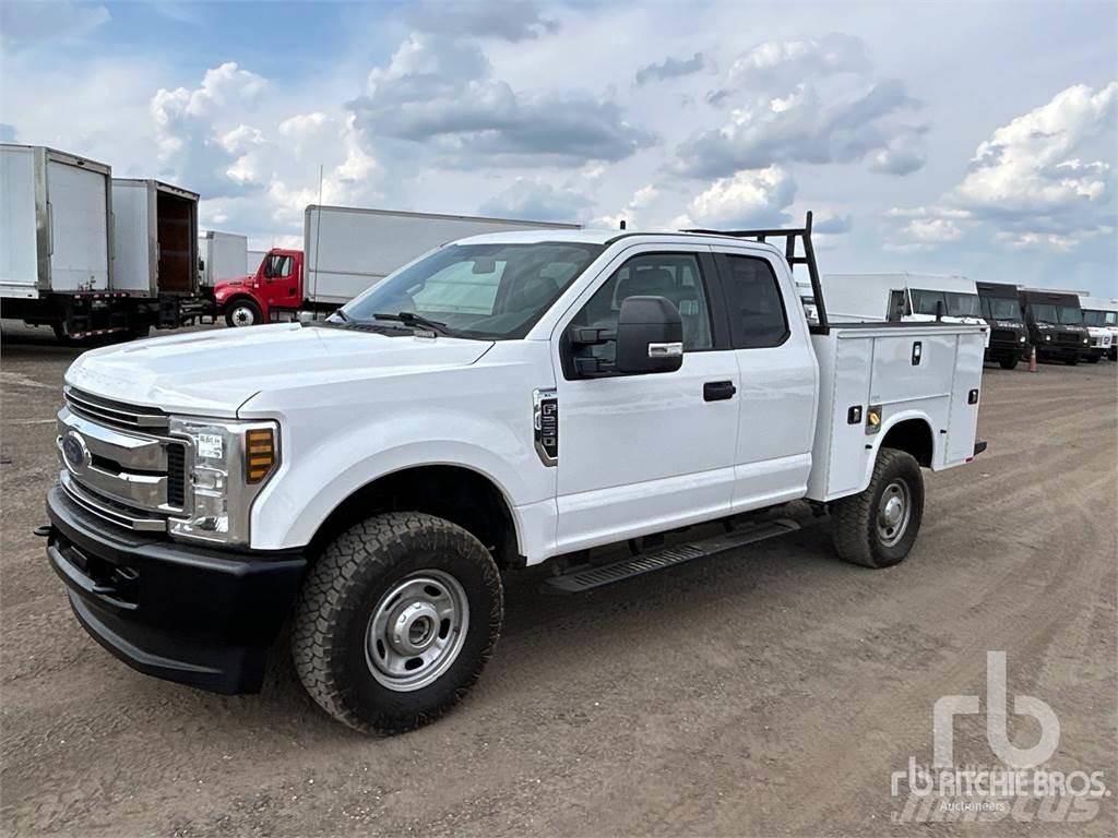 Ford F-250 Komunálne / Multi-úžitkové vozidlá