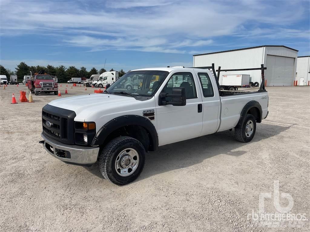 Ford F-250 Nakladacia/sklápacia bočnica