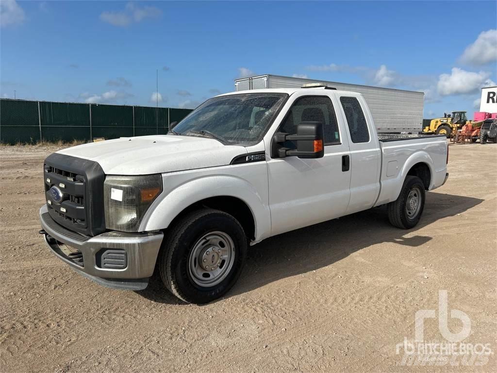 Ford F-250 Nakladacia/sklápacia bočnica
