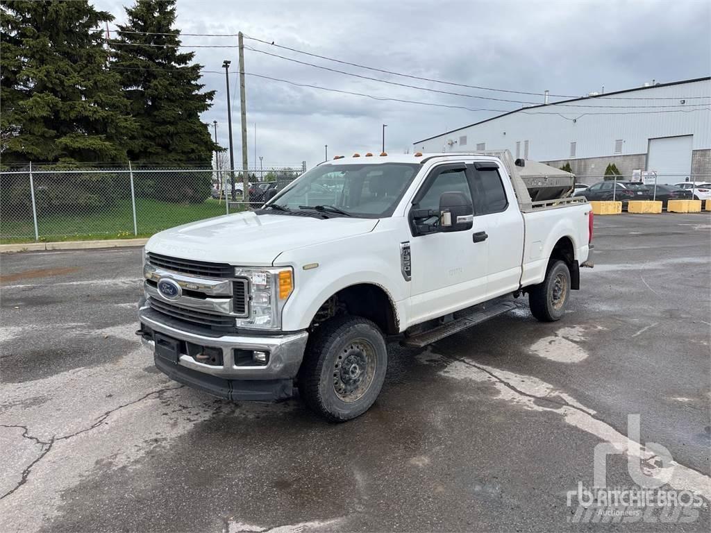 Ford F-350 Nakladacia/sklápacia bočnica