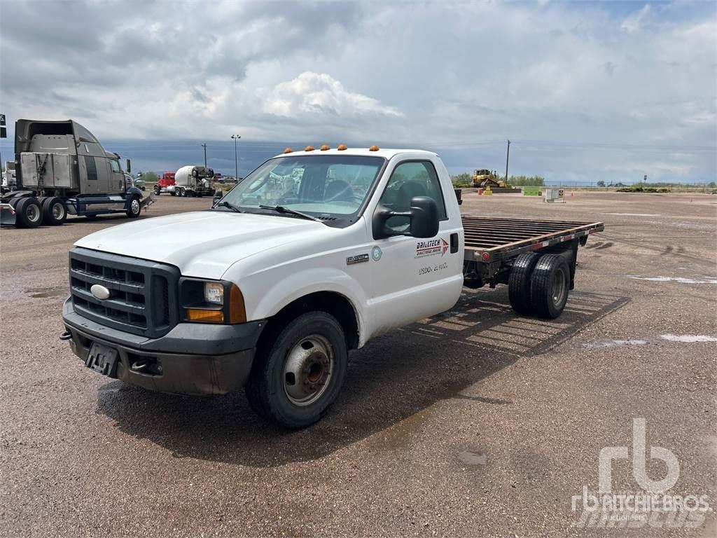 Ford F-350 Plošinové nákladné automobily/nákladné automobily so sklápacími bočnicami