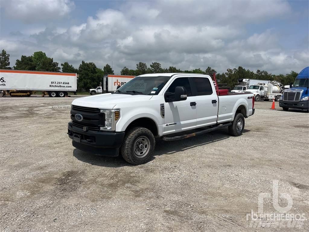 Ford F-350 Nakladacia/sklápacia bočnica