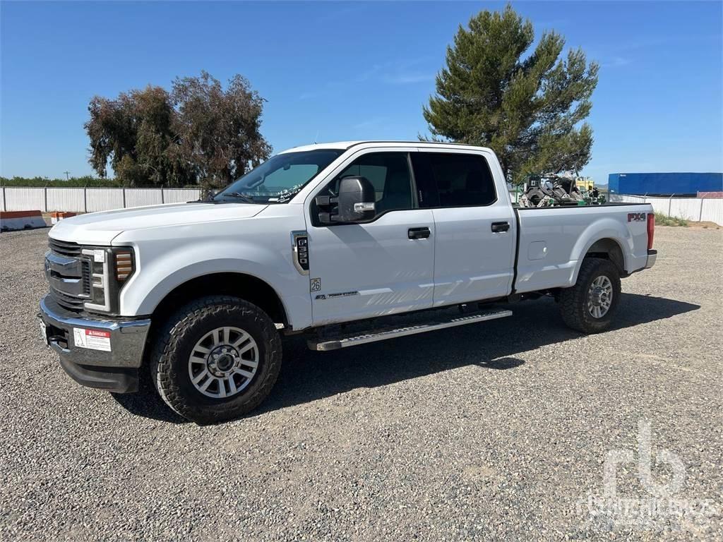Ford F-350 Nakladacia/sklápacia bočnica