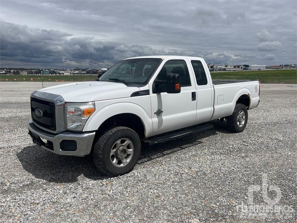 Ford F-350 Nakladacia/sklápacia bočnica