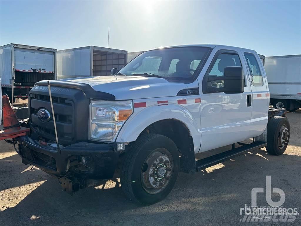 Ford F-350 Nákladné vozidlá bez nadstavby