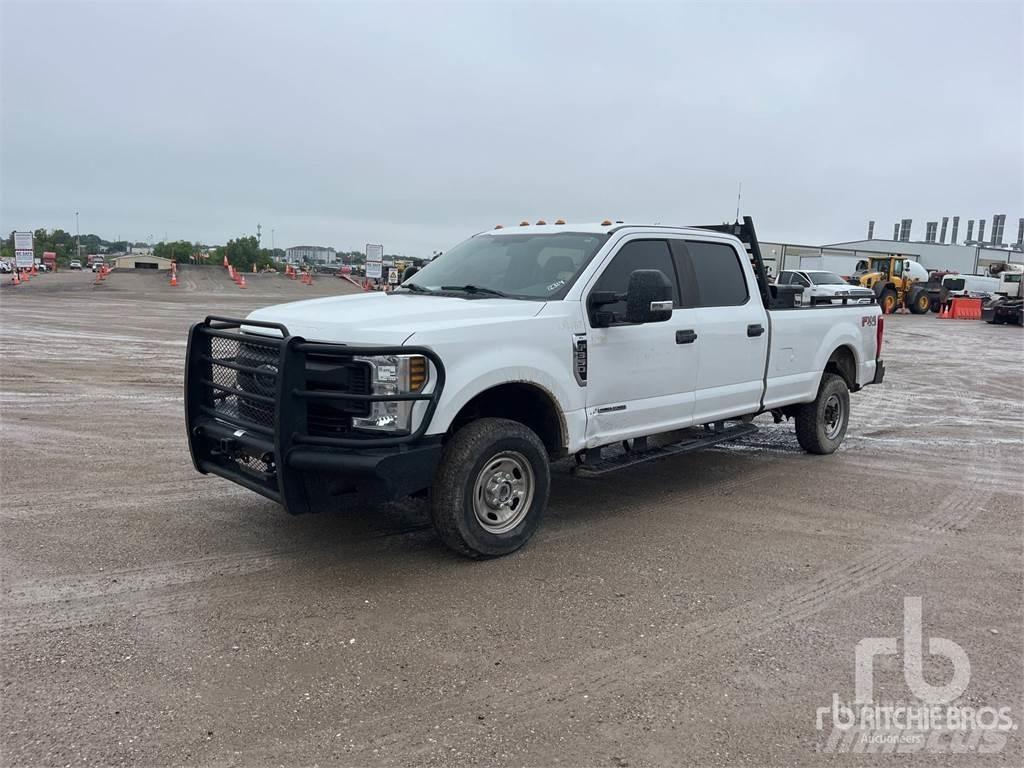 Ford F-350 Nakladacia/sklápacia bočnica