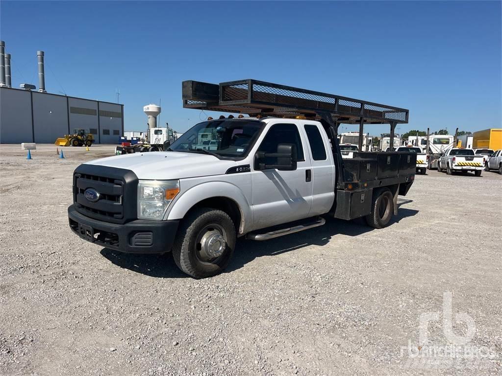 Ford F-350 Plošinové nákladné automobily/nákladné automobily so sklápacími bočnicami