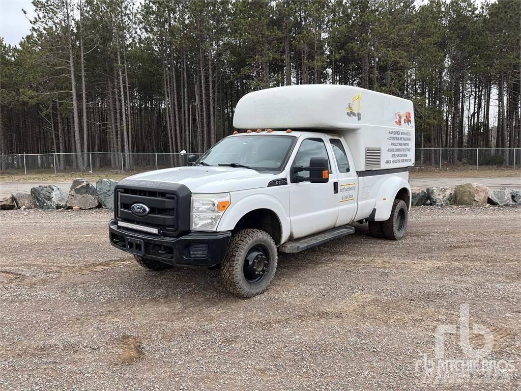 Ford F-350 Nakladacia/sklápacia bočnica