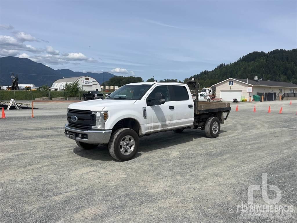 Ford F-350 Nakladacia/sklápacia bočnica