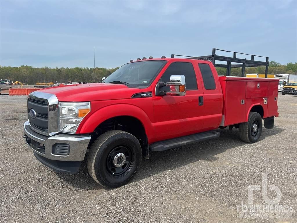 Ford F-350 Komunálne / Multi-úžitkové vozidlá