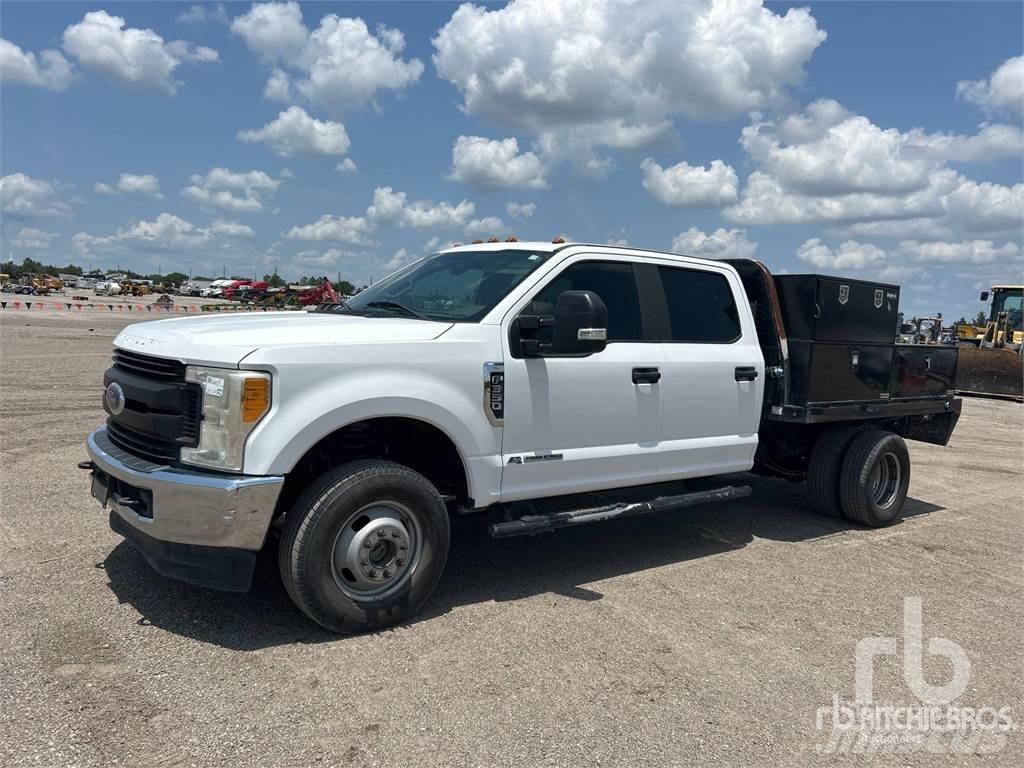 Ford F-350 Plošinové nákladné automobily/nákladné automobily so sklápacími bočnicami