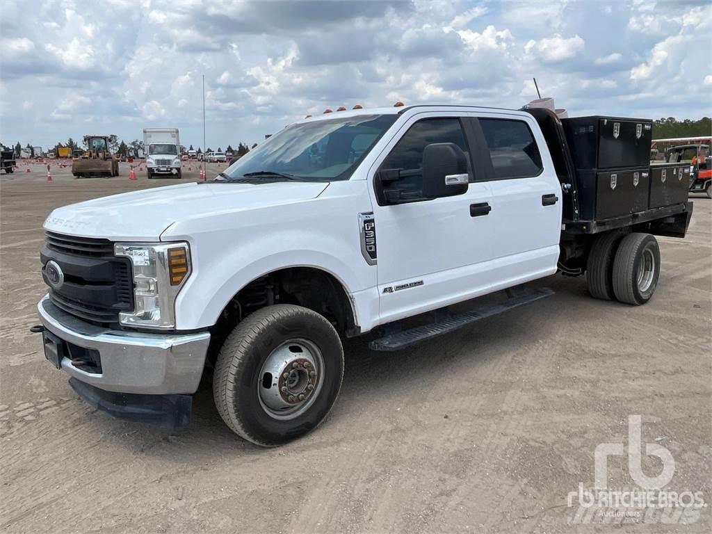 Ford F-350 Plošinové nákladné automobily/nákladné automobily so sklápacími bočnicami