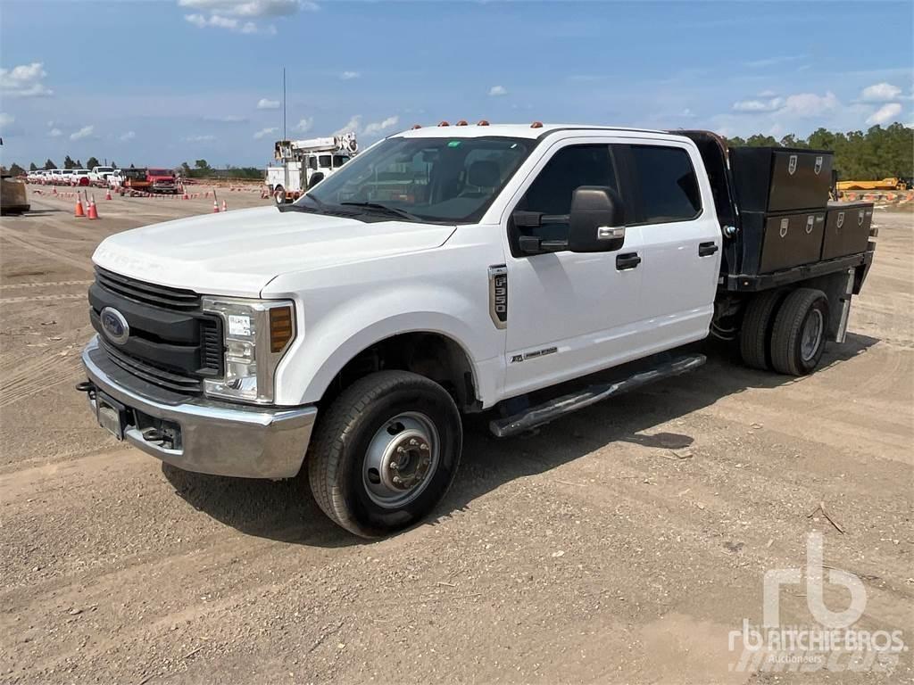 Ford F-350 Plošinové nákladné automobily/nákladné automobily so sklápacími bočnicami