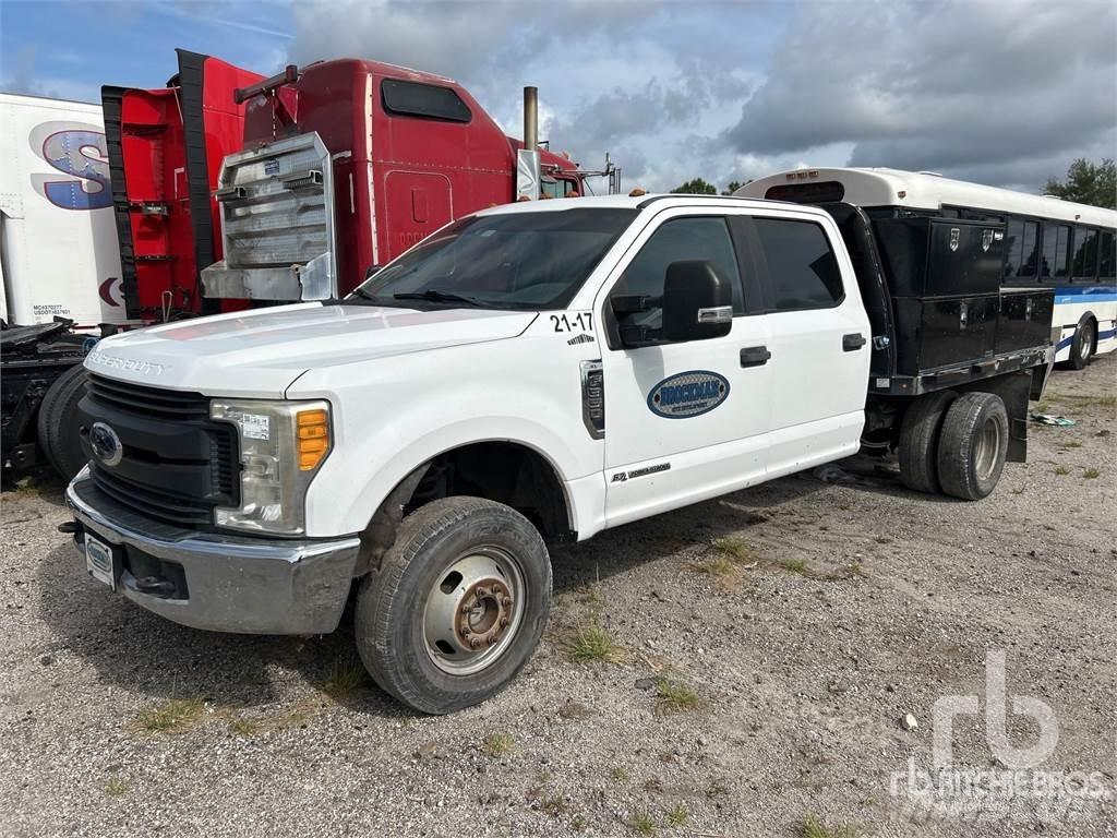 Ford F-350 Plošinové nákladné automobily/nákladné automobily so sklápacími bočnicami