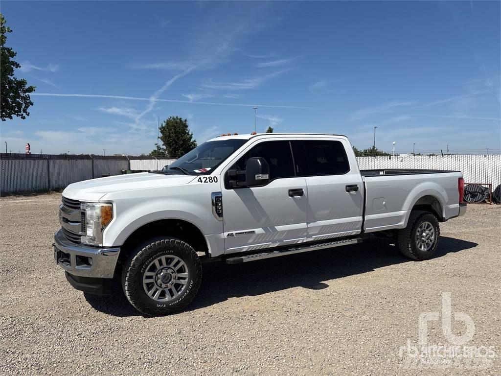 Ford F-350 Nakladacia/sklápacia bočnica