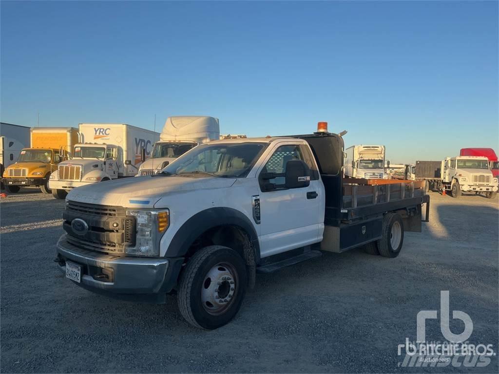 Ford F-450 Plošinové nákladné automobily/nákladné automobily so sklápacími bočnicami