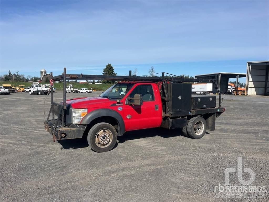 Ford F-450 Plošinové nákladné automobily/nákladné automobily so sklápacími bočnicami